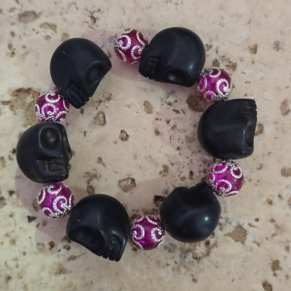 6in Skull Stretch Bracelet
